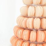 macarons pêche peach fuzz couleur de l'année 2024